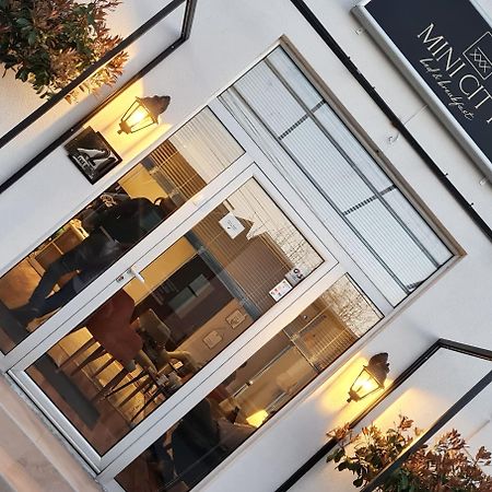 Minicity Inn ベオグラード エクステリア 写真